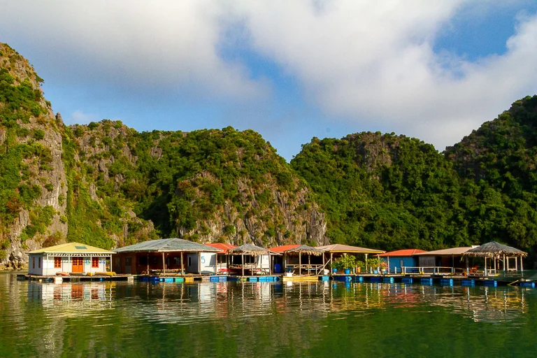 IMG_7748-FB-blog floating village in halong bay